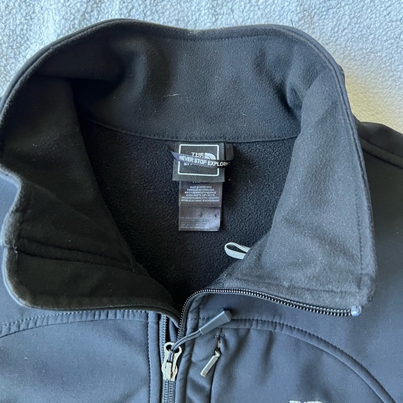 The North Face Women's Apex Barrier Soft Shell Jacket, Black, Sz - XL - Picture 8 of 13